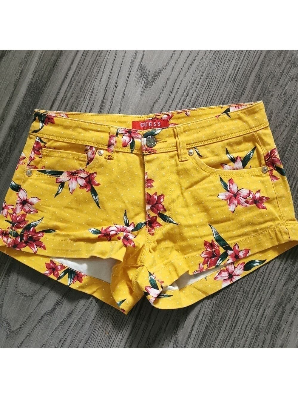 Guess Y2K Hawaiian Floral Girls shorts. EUC. Size 24 waist.
